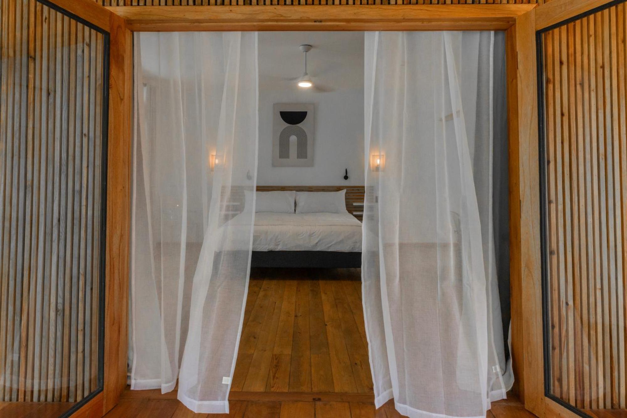 S Boutique Hotel Бокас-дель-Торо Экстерьер фото